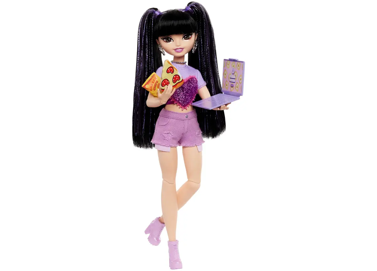 Barbie Dream Besties - Renee Doll With Styling Accessories 1
