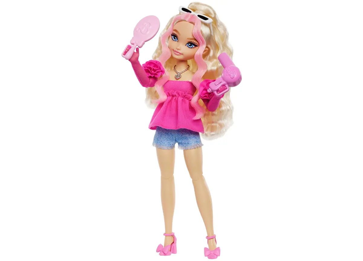 Barbie Dream Besties - Malibu Fashion Doll With Accessories 1