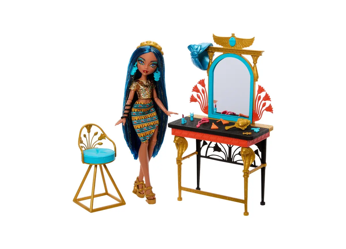 Monster High Cleo De Nile Self-Scare Day Doll And Playset 1