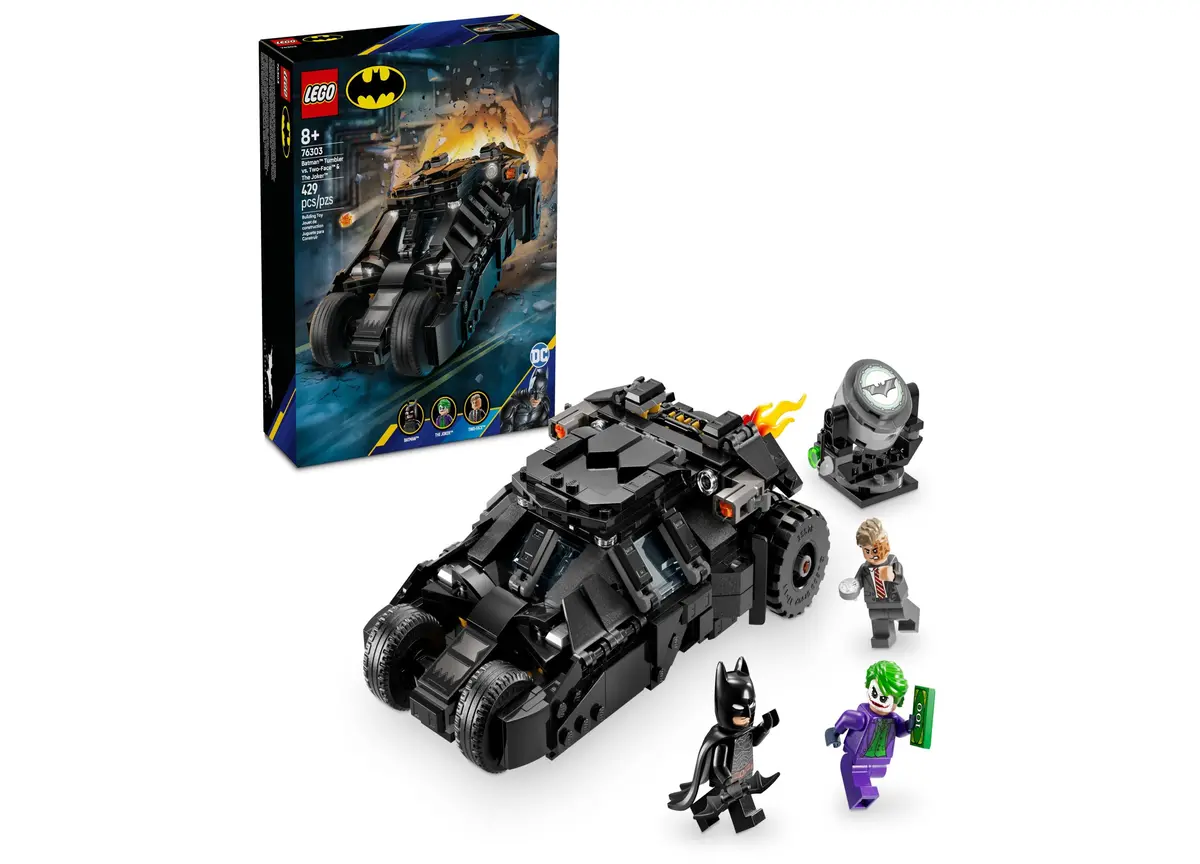 Lego Batman Tumbler Showdown 429-Piece Set With Minifigures 1