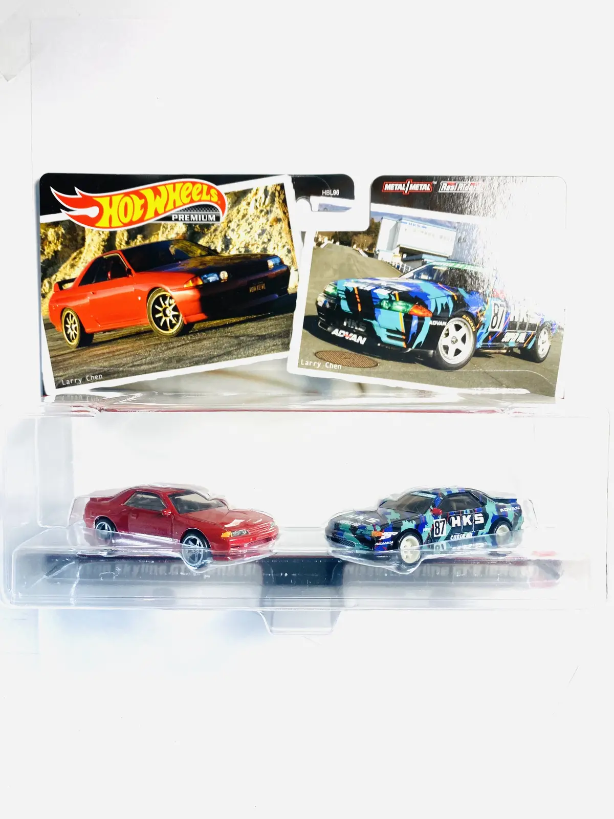 Hot Wheels Target Exclusive 2 Pack Skyline Gtr Brn32 Red & Nissan Skyline Gtr Brn32 Hks - Damaged Card 1