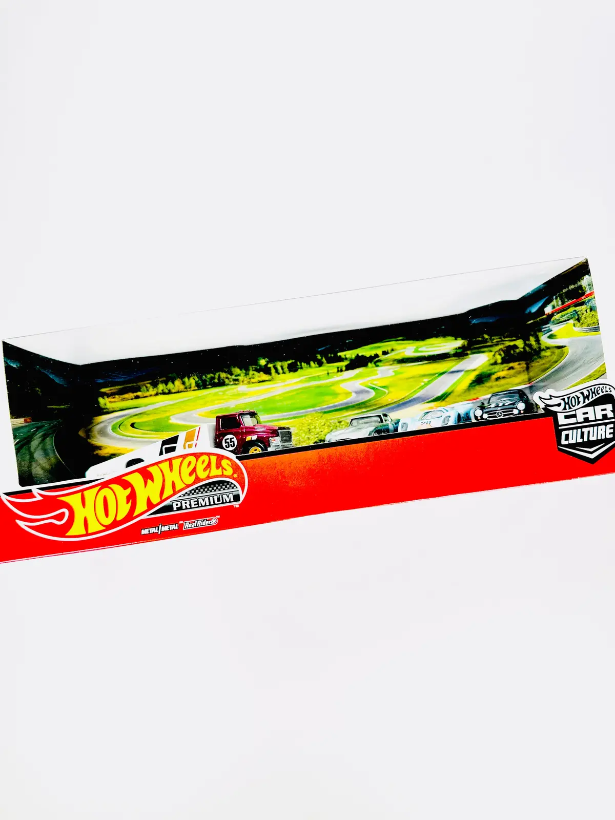 Hot Wheels Wal-Mart Exclusive Porsche 917Kh Gulf Jaguar E-Type Benz 300 Sl Carry On Rr Diorama - Damaged Box 1