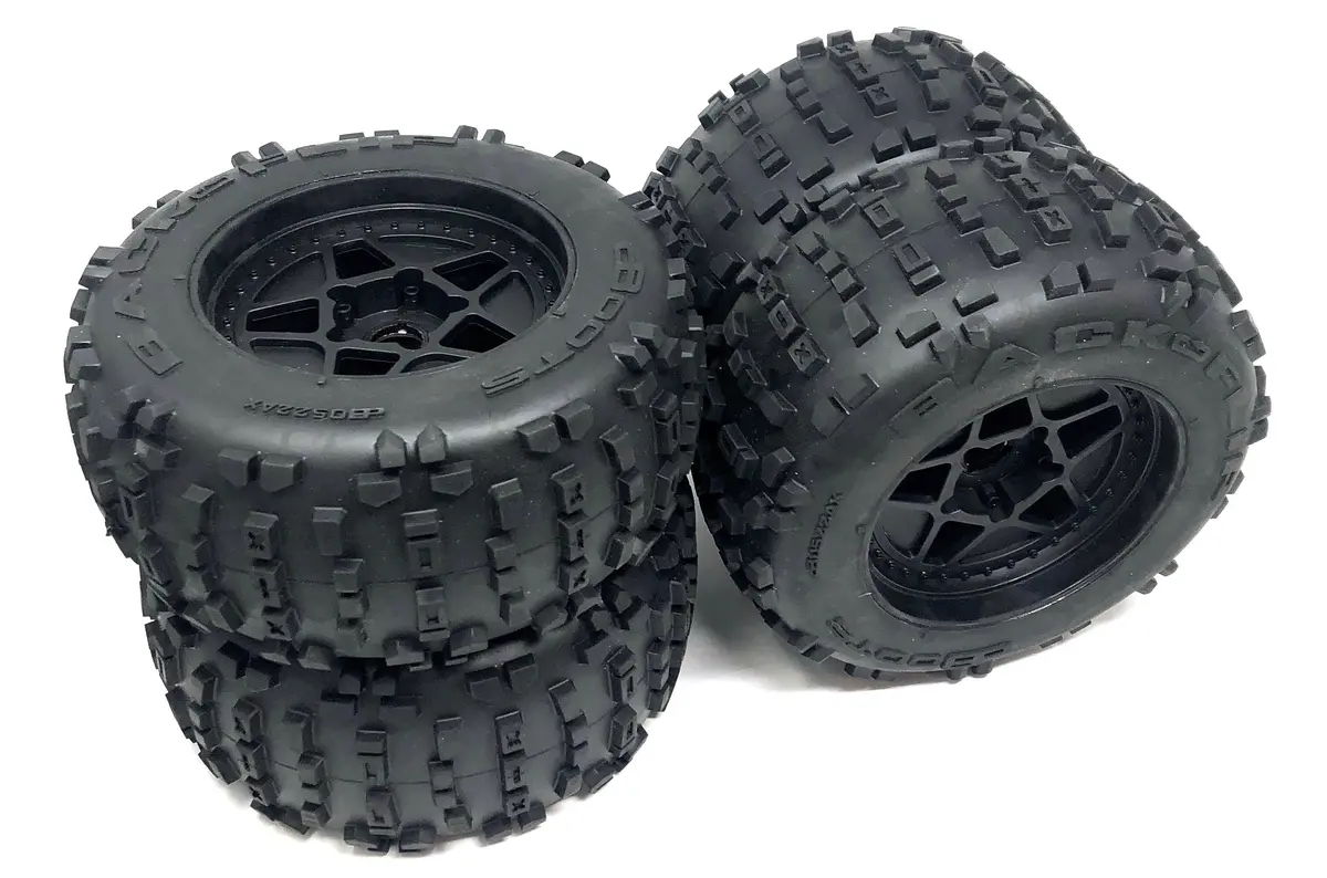 Outcast 8S Exb - Tires & Wheels (Tyres Rims Dboots Backflip Glued Arrma Ara5810 1