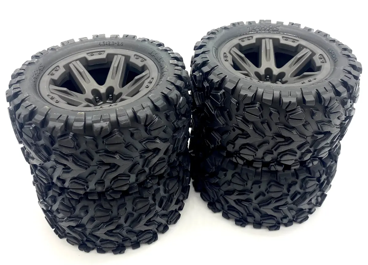 Fits Rustler 4X4 Bl-2S Tires & Wheels (4) Tyres) 6763 Traxxas 67164-4 1