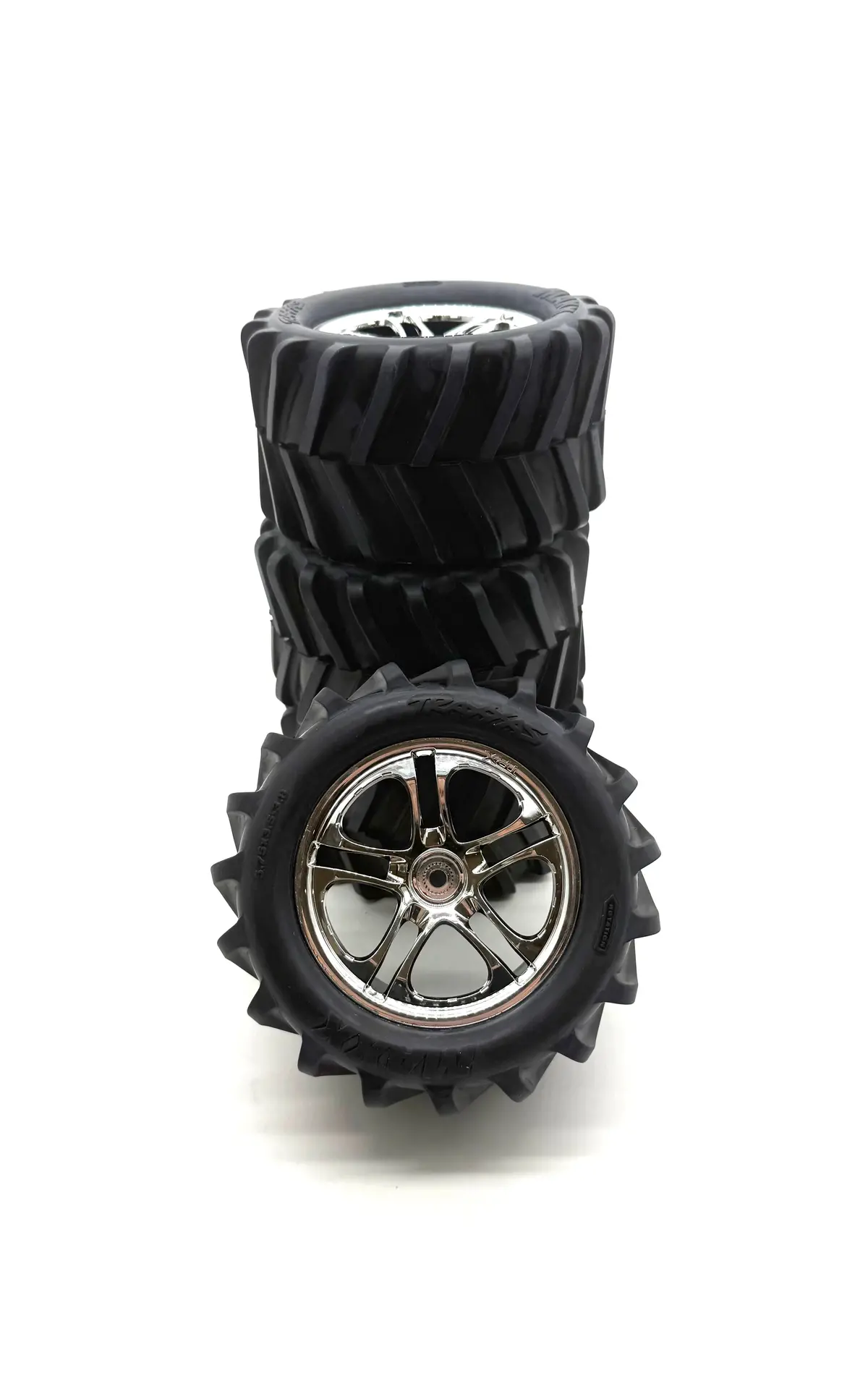 Classic T-Maxx 2.5 Tires (4 Wheels, Chevon 14Mm 5173 Tyres 49104 1