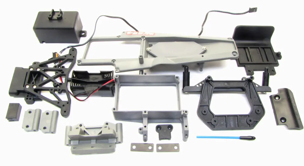 Nitro Rustler - Shocks Towers, Upper Chassis Bumper Bulkhead Battery Box 44096-3 1