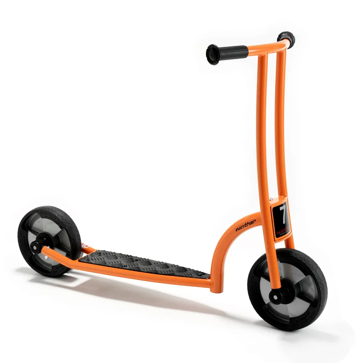 Winther Circleline Scooter: Masterful Coasting Adventure 1