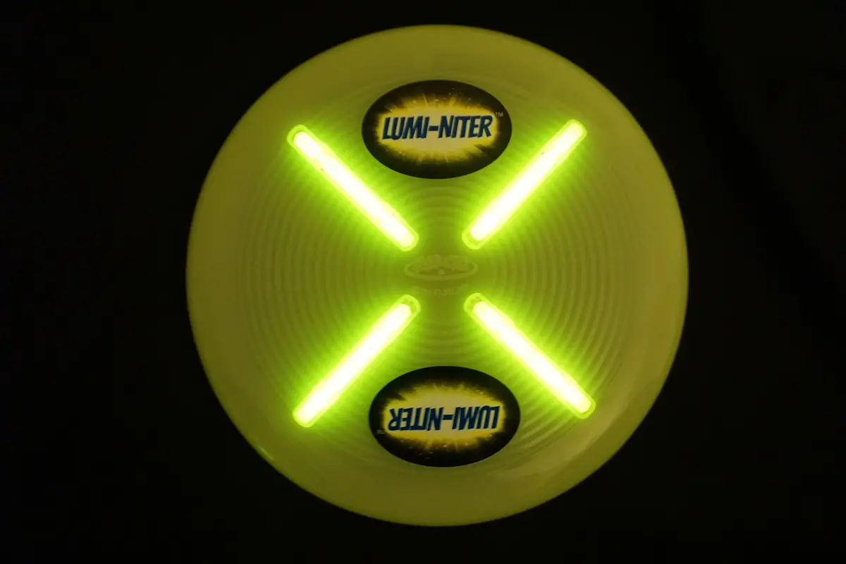 Lumi-Niter Glow Disc Kit - Yellow, Waterproof Floating Frisbee 1